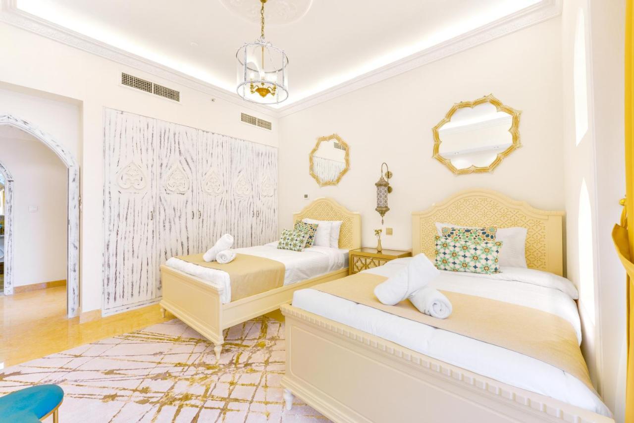 Luxury Jbr Palace! - Sea View - Free 5* Access! * Dubai