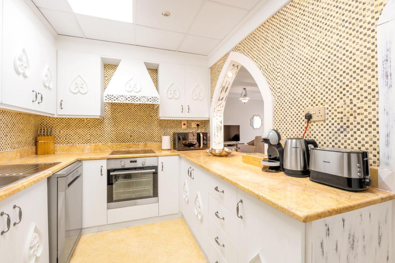Luxury Jbr Palace! - Sea View - Free 5* Access! Apartment