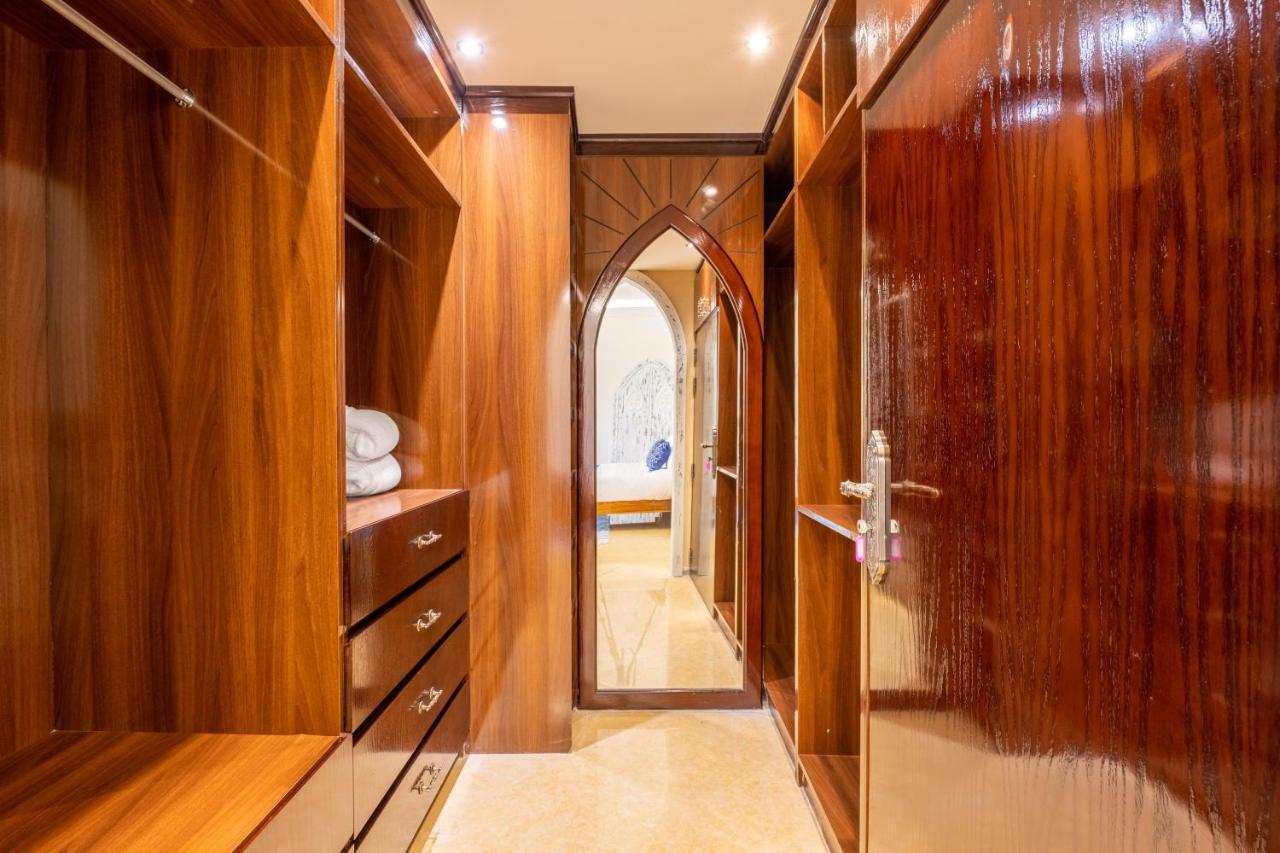 Luxury Jbr Palace! - Sea View - Free 5* Access! * Dubai