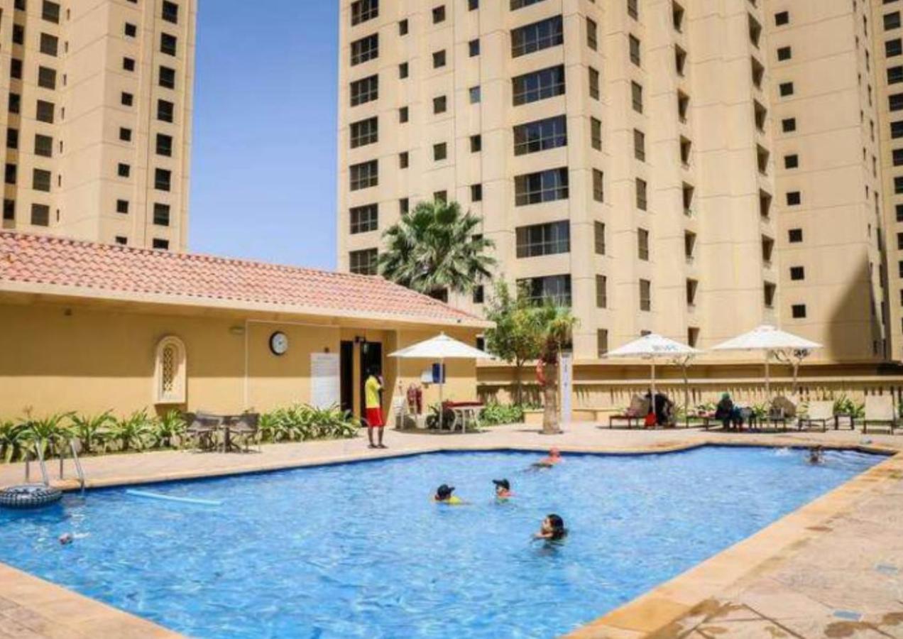 Luxury Jbr Palace! - Sea View - Free 5* Access! * Dubai